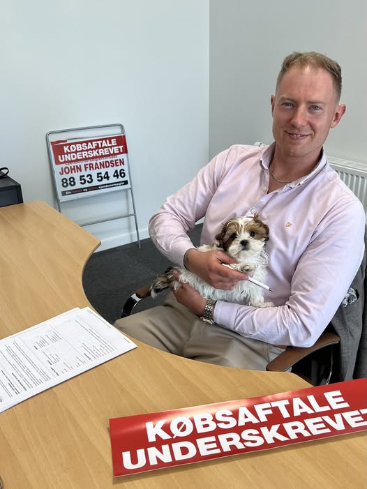 John Frandsen Ikast præsenterer ny hjælp på kontoret: Mød Loui