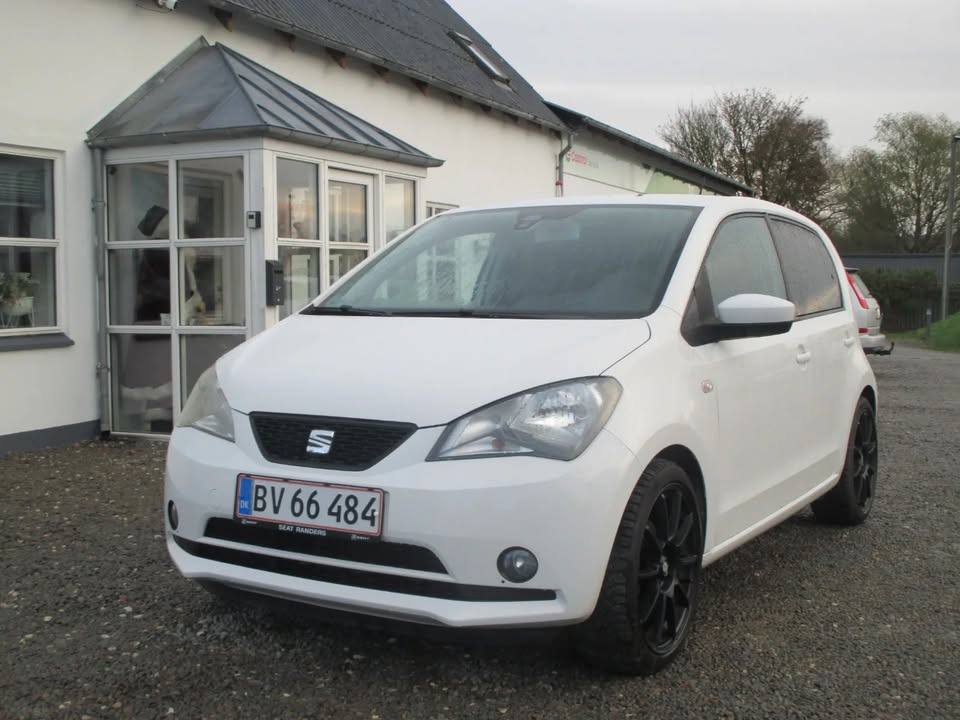 Fantastisk Seat Mii-tilbud fra TT CARS ApS: Automatgear og style udstyr