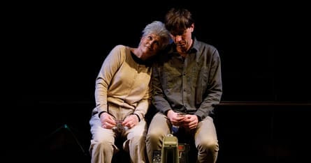 Oplev "Vil du gemmes eller glemmes" på Skive Theater