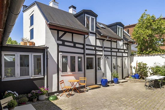 Taarbækdalsvej 1C er til salg for kun 3.995.000 kr.: Se de billigste boliger til salg i Klampenborg her