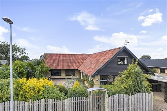 Lærkevej 19 er til salg for kun 495.000 kr.: Se de billigste boliger til salg i Strandby her