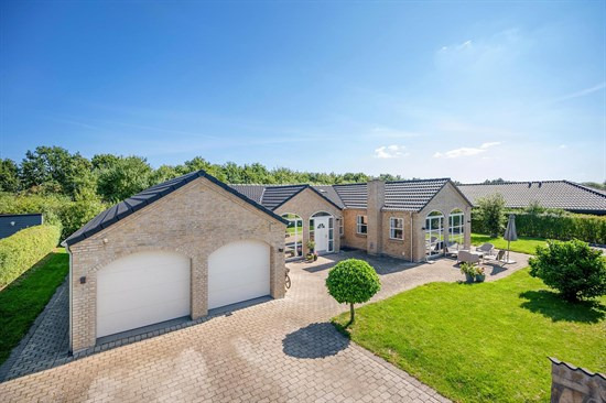 Netop kommet til salg: Rødtjørnvej 5 en af Sabros dyreste adresser