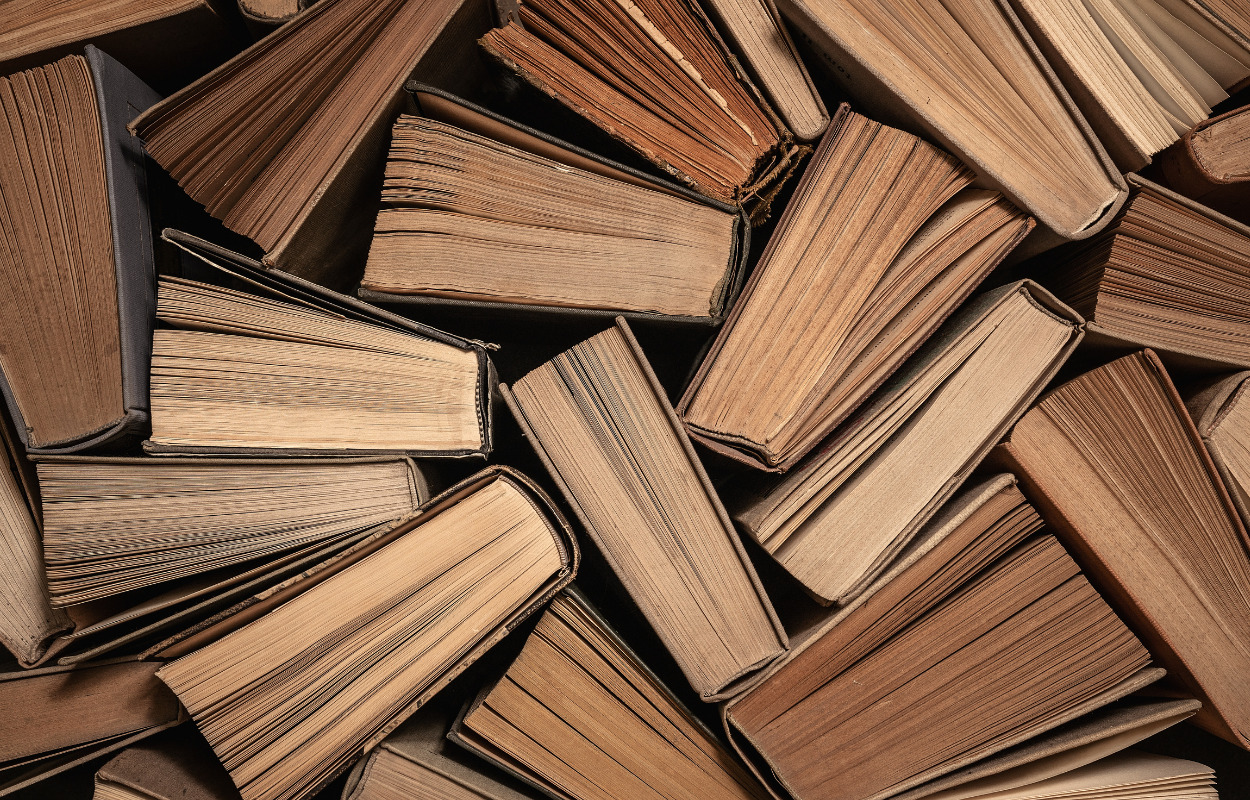 Lav gamle bøger om til smukke kunstværker