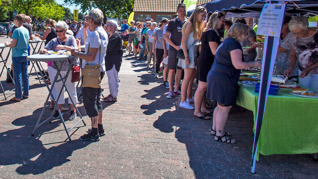 Kagebord på Den Røde Plads i Nordborg