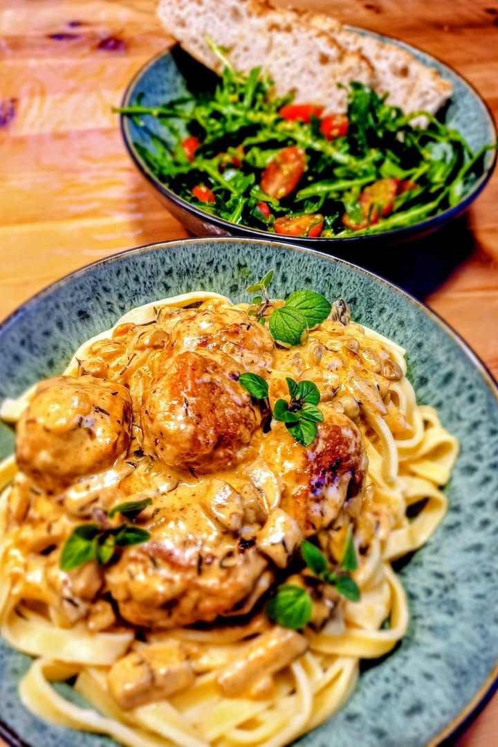 Njordkøkken inviterer til cremet pastaret med kyllingeboller torsdag 2/10