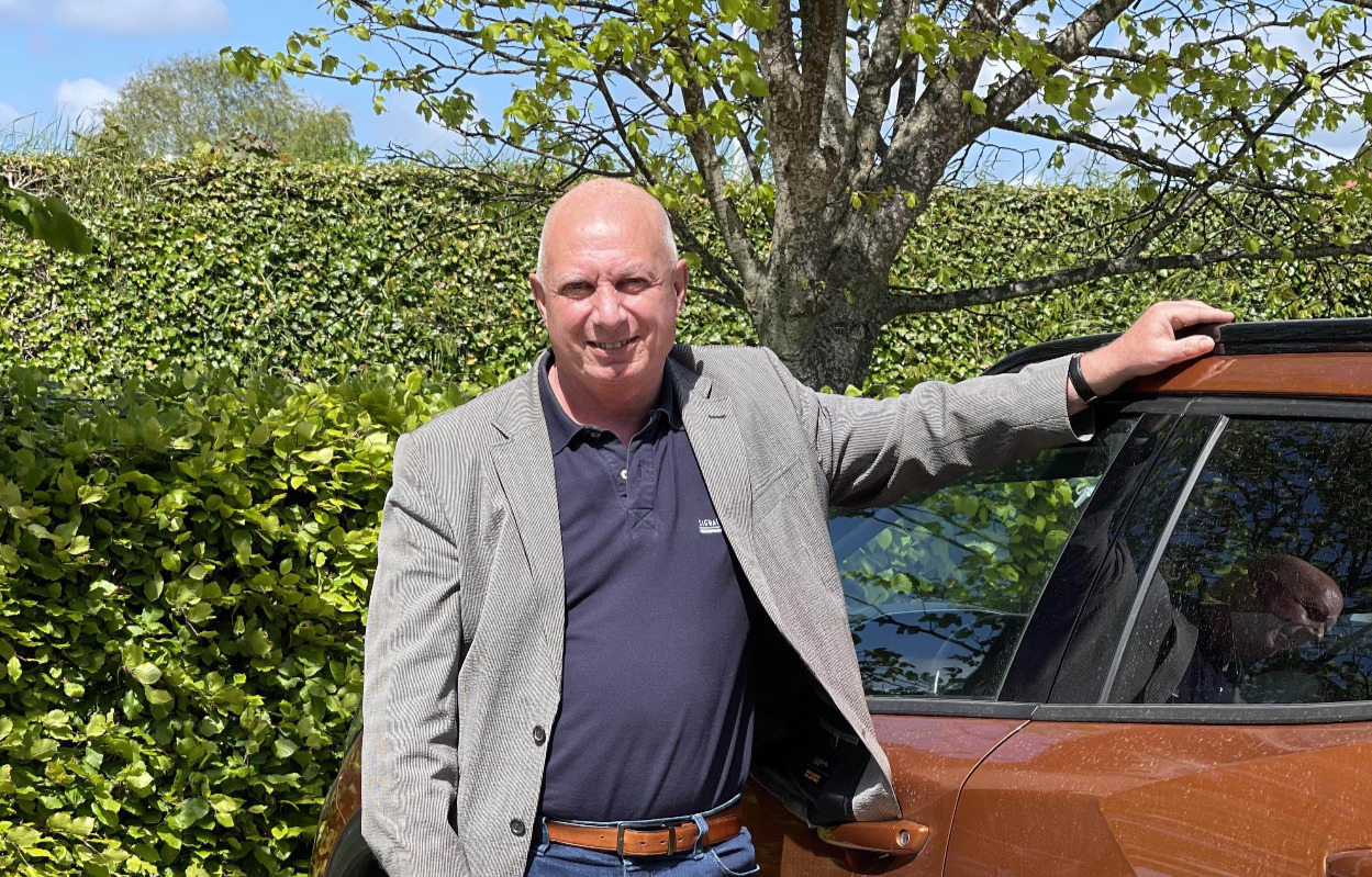 Foretrækker du en ejendomsmægler fra en stor kæde, når du skal sælge bolig? Og gælder det samme, når du skal købe?