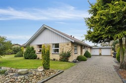 Irisvej 13 og 4 andre boliger er kommet til salg denne uge i Sindal - se boligerne her.