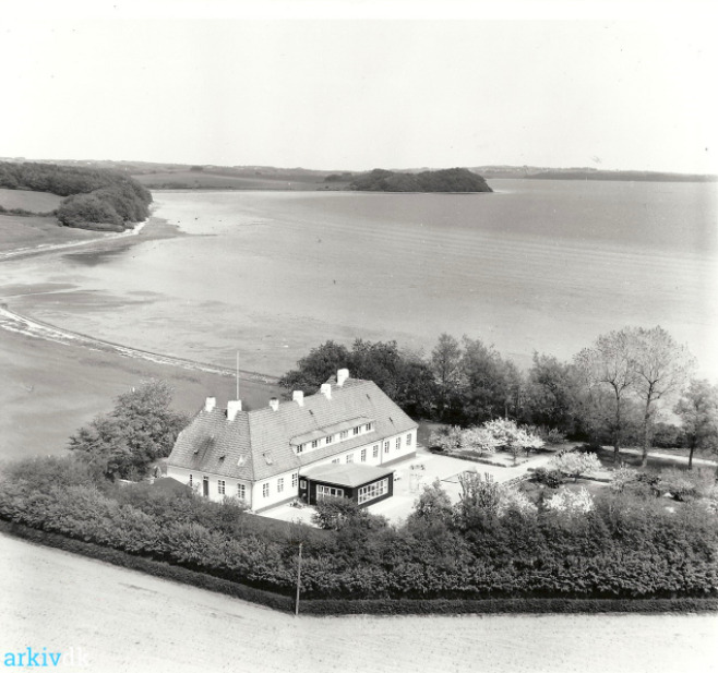 Sanatorievej 38 - Fra tuberkulosesanatorie til heldagsskole