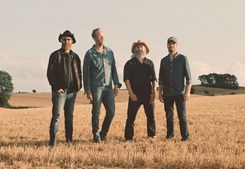 Oplev The Golden Embers' americana-koncert i Rødekro