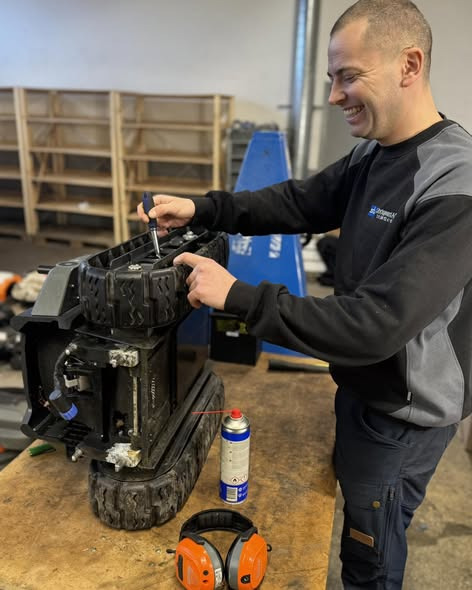 SB Lindgaard A/S hjælper med eftersyn af dine robotter og maskiner for længere levetid