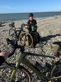 Per P. Cykler nyder en skøn søndagstur på Thyholm med ny e-gravel cykel fra Cannondale