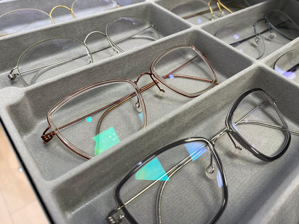 Thiele Optik Silkeborg præsenterer nye modeller fra lindbergeyewear efter inspirerende besøg