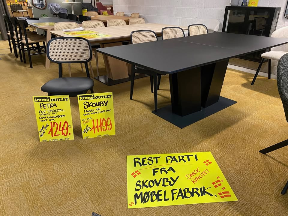 Kumo Outlet har købt et kæmpe restparti møbler fra Skovby