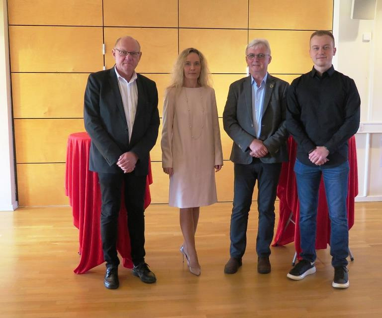 Langeland byder to nye statsborgere velkommen ved hjertevarm Grundlovsceremoni