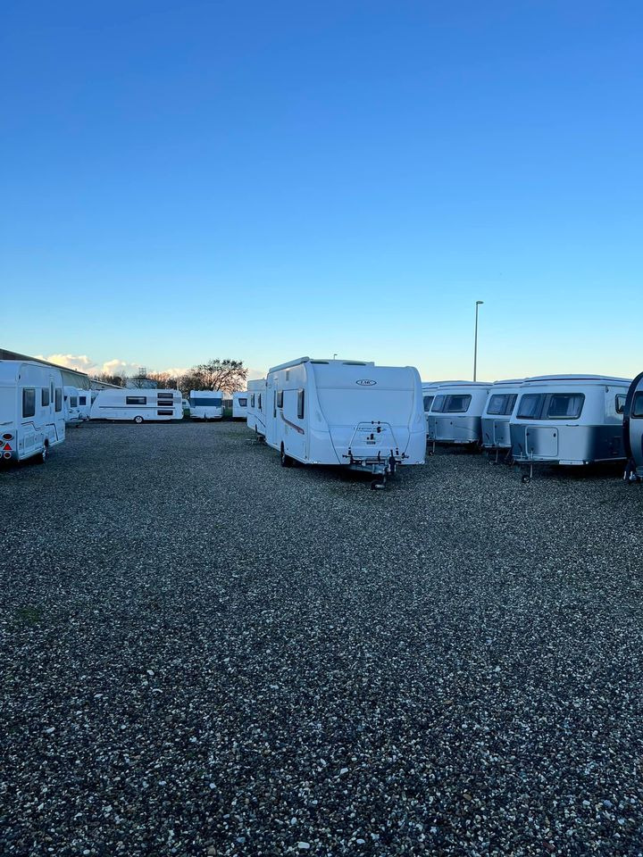 Brønderslev Caravan & Trailer Center klar til vinteren: Tøm vandtankene før frosten kommer, eller køb nye hos os