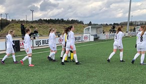 Team Viborg-pigerne lider sent nederlag: “Fodbold når det er værst“