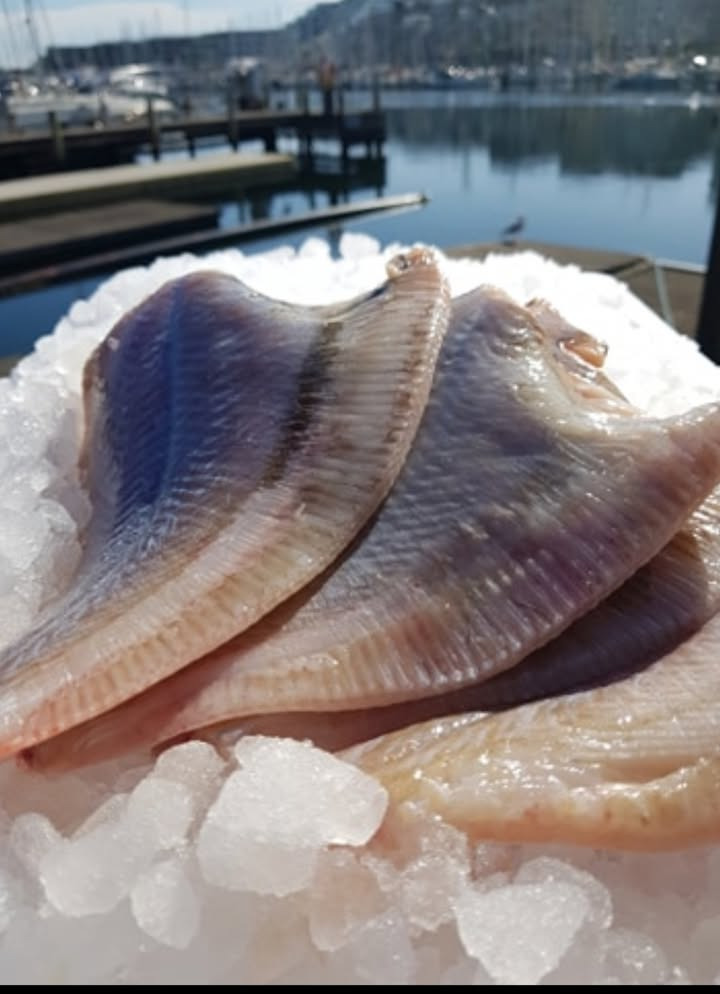 MENY Hobro tilbyder denne weekend friske danske rødspætter