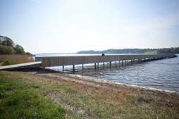 Populær badebro midlertidig lukket