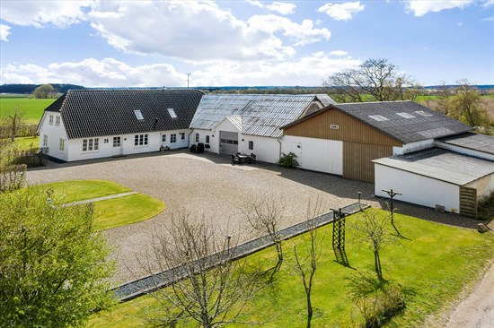 Top 6 over dyreste boliger til salg i Christiansfeld. Priser op til 8.495.000 kr