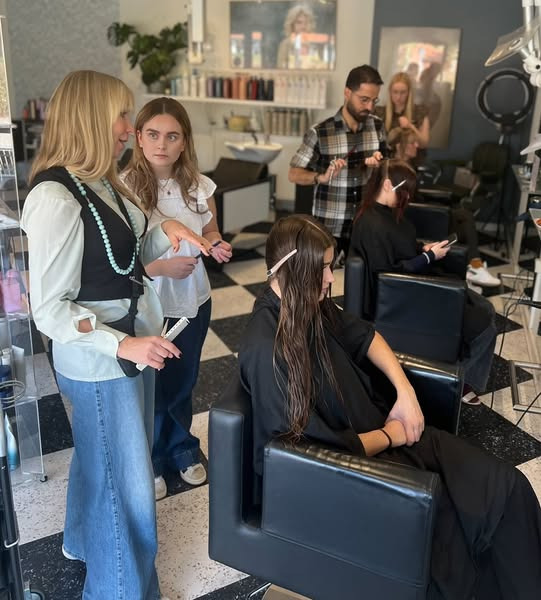 Chlou Frisør glæder sig til at vise ny inspiration efter en inspirerende dag med Tina Mackinder