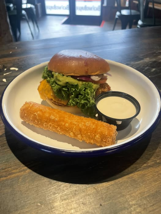 BackyardBurger Viborg lancerer mexi combo for 99 kroner under Mexi Months