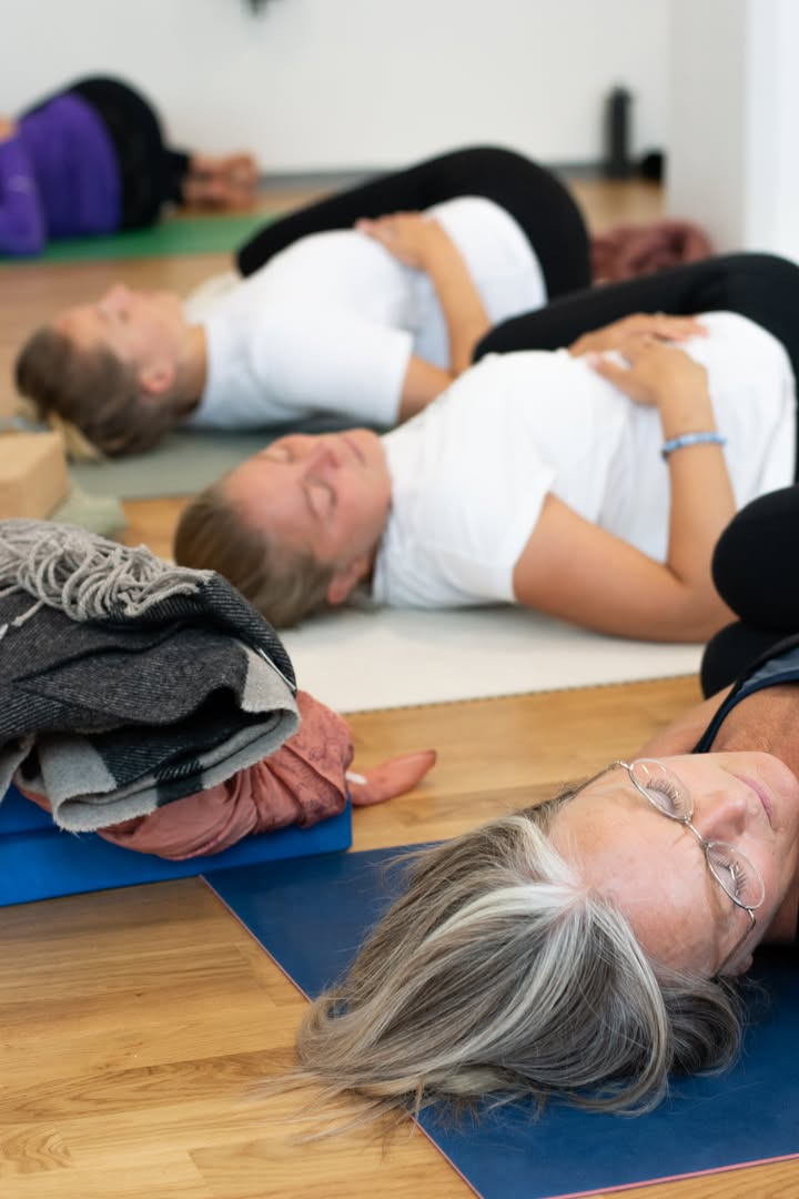 Yoga mod stress i Aalborg og Nørresundby med Fokus Folkeoplysning