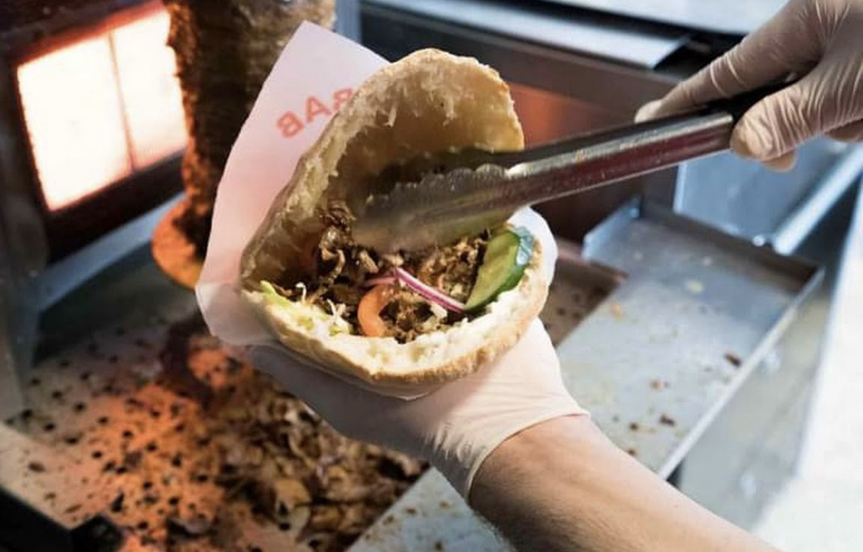 De hjemmelavede pitabrød fra San Remo Pizza er en sand fornøjelse