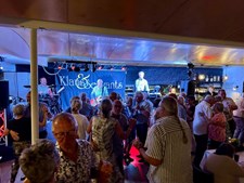 Klaus & Servants fejrer 60 år og nr. 1 på Dansktoppen med fuldt dansegulv på Dolphin Hotel Herning