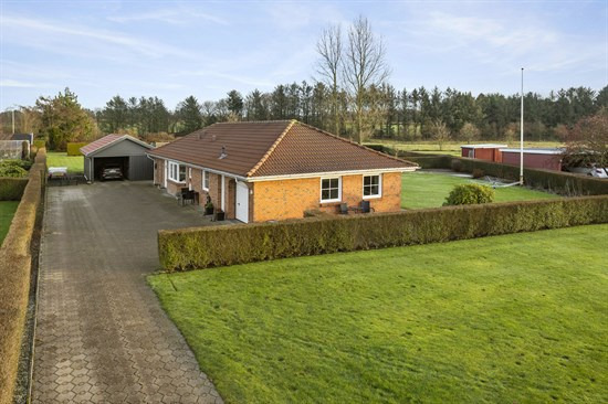 Knudsmindevej 26 og 1 anden boliger er kommet til salg denne uge i Brørup - se boligerne her.