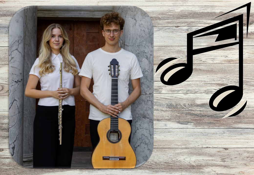 Musik, IT-hjælp og fællessang på Helsinge Bibliotek