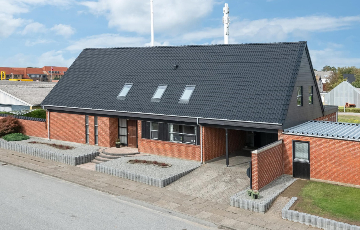 Fantastisk rødstensbolig centralt beliggende i Østervrå