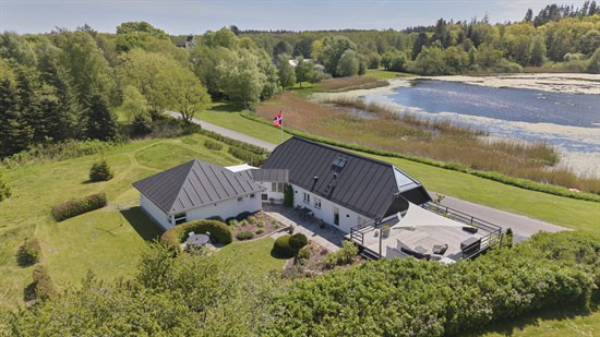 For 3.998.000 kr Ballevej 17 - Se priserne på de dyreste boliger til salg i Ryomgård