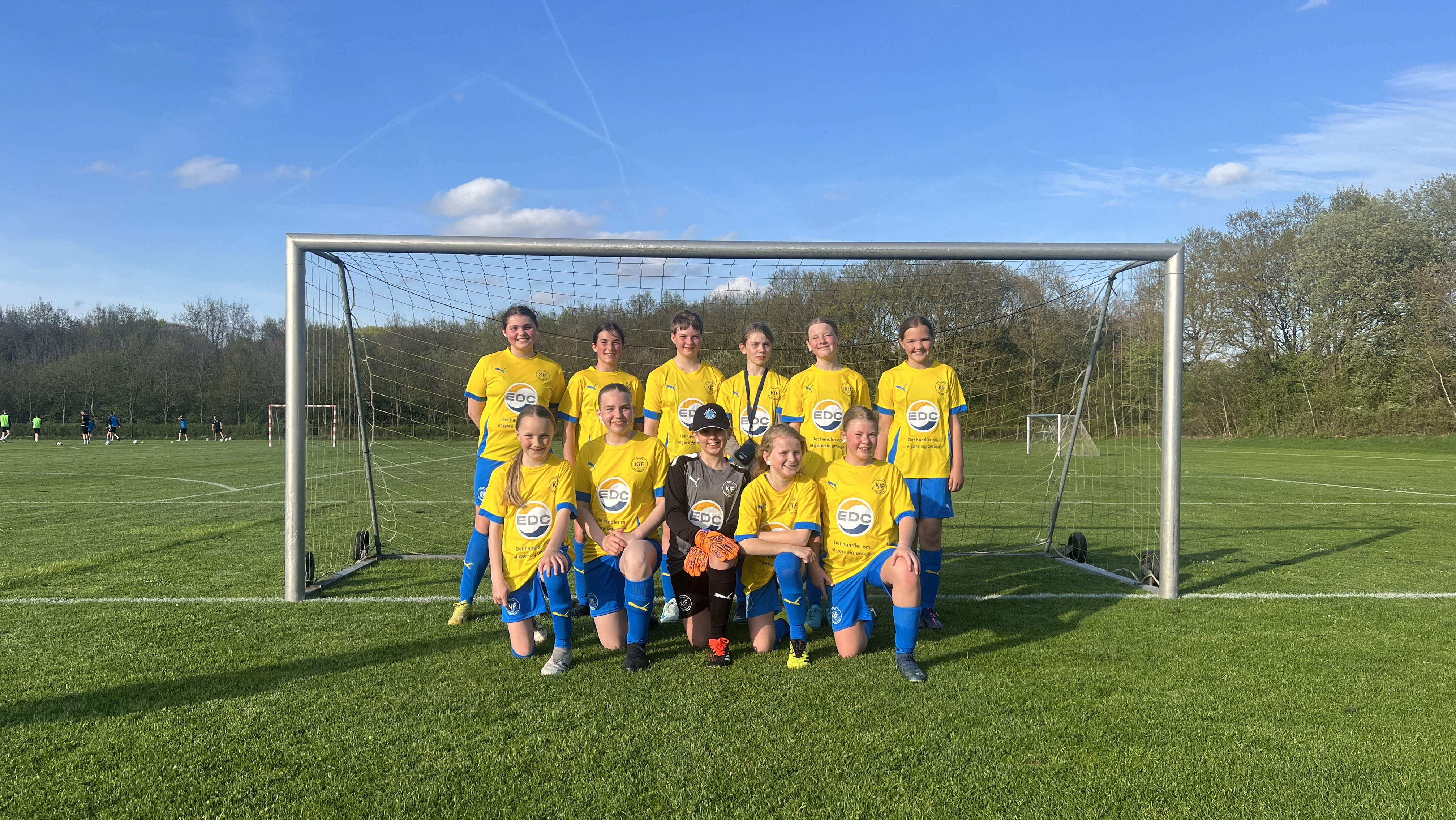 Kjellerup IF U12 piger viser stærkt sammenhold mod Team Viborg i imponerende kamp