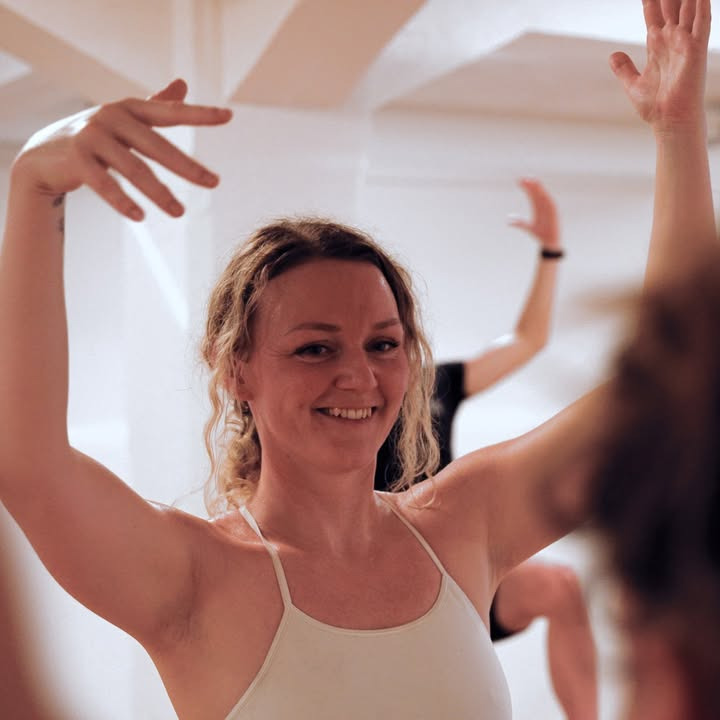 Fokus Folkeoplysning tilbyder Ashtanga Yoga med mere flow, energi og indre ligevægt