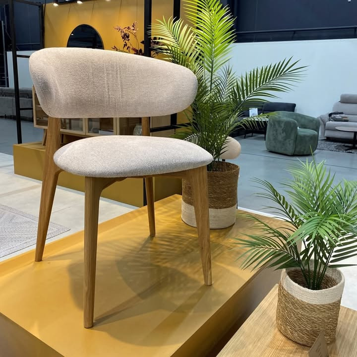 HOVELIND MØBLER præsenterer: Malou stolen på tilbud med gratis levering i hele landet