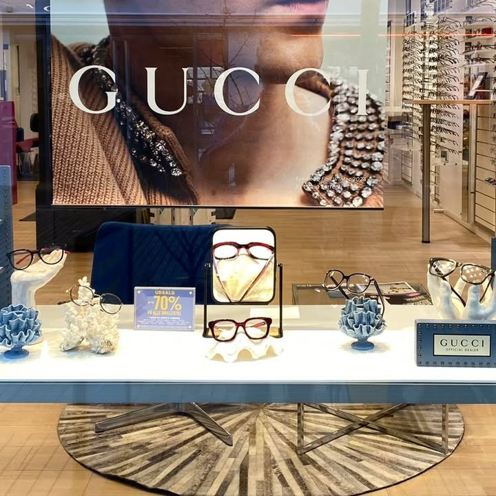 Thiele Optik Silkeborg præsenterer nye Gucci-modeller og farverige børnebriller i udstillingsvinduerne