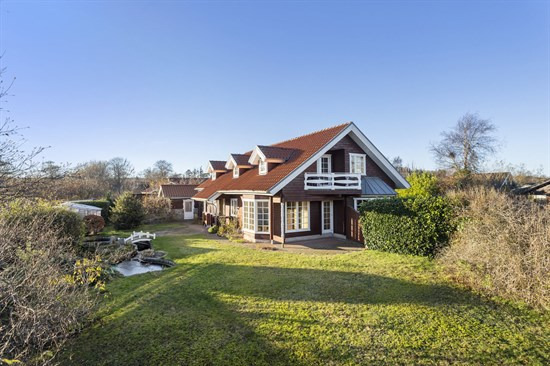 Stor familievilla i Sæby Nordby – med havkig, ro og plads til livet