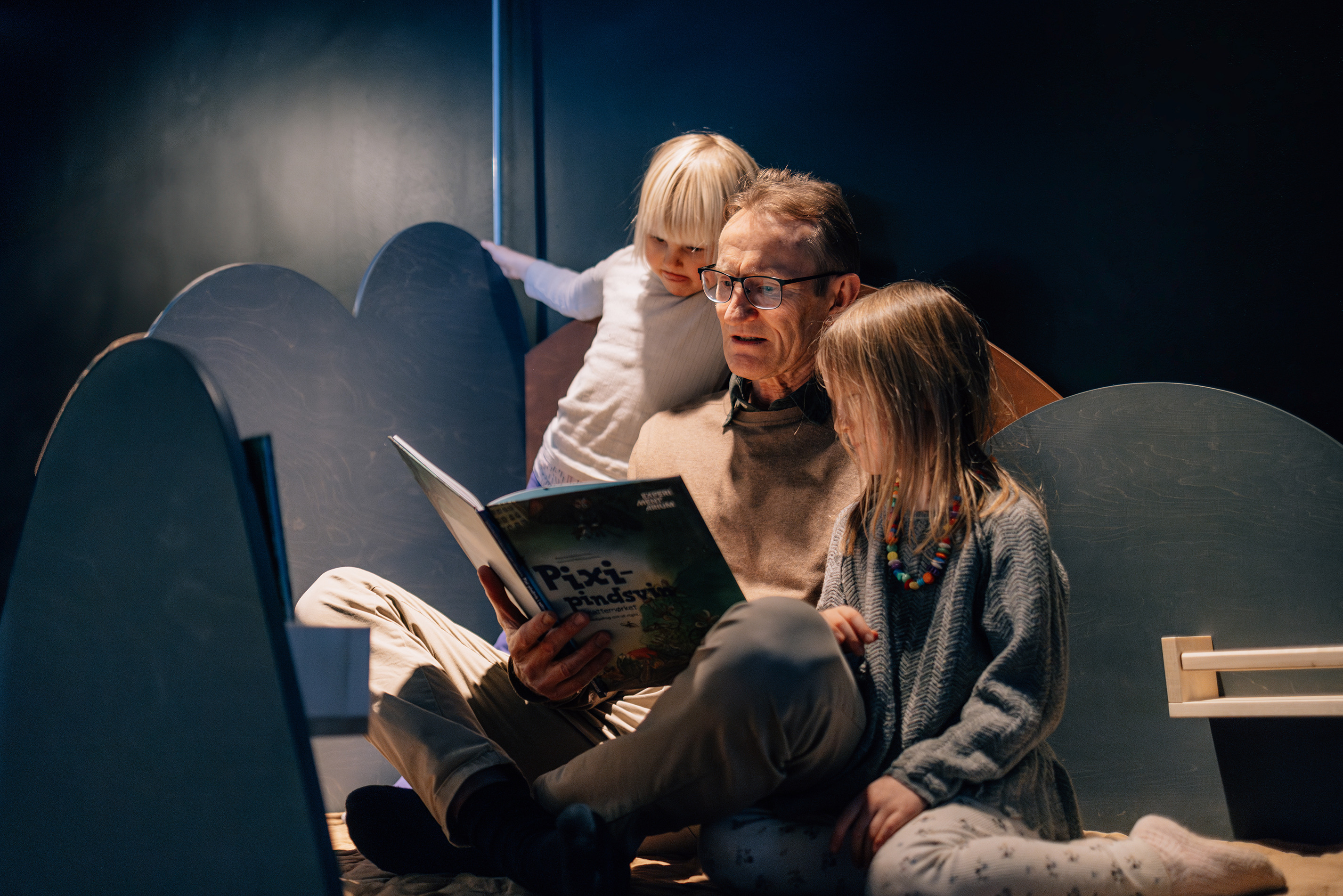 Oplæsning og kreativ leg med Pixi-pindsvin på Hasseris Bibliotek