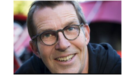 Fra Esbjergdreng til Zirkusdirektør: Oplev Søren Østergaards fascinerende rejse