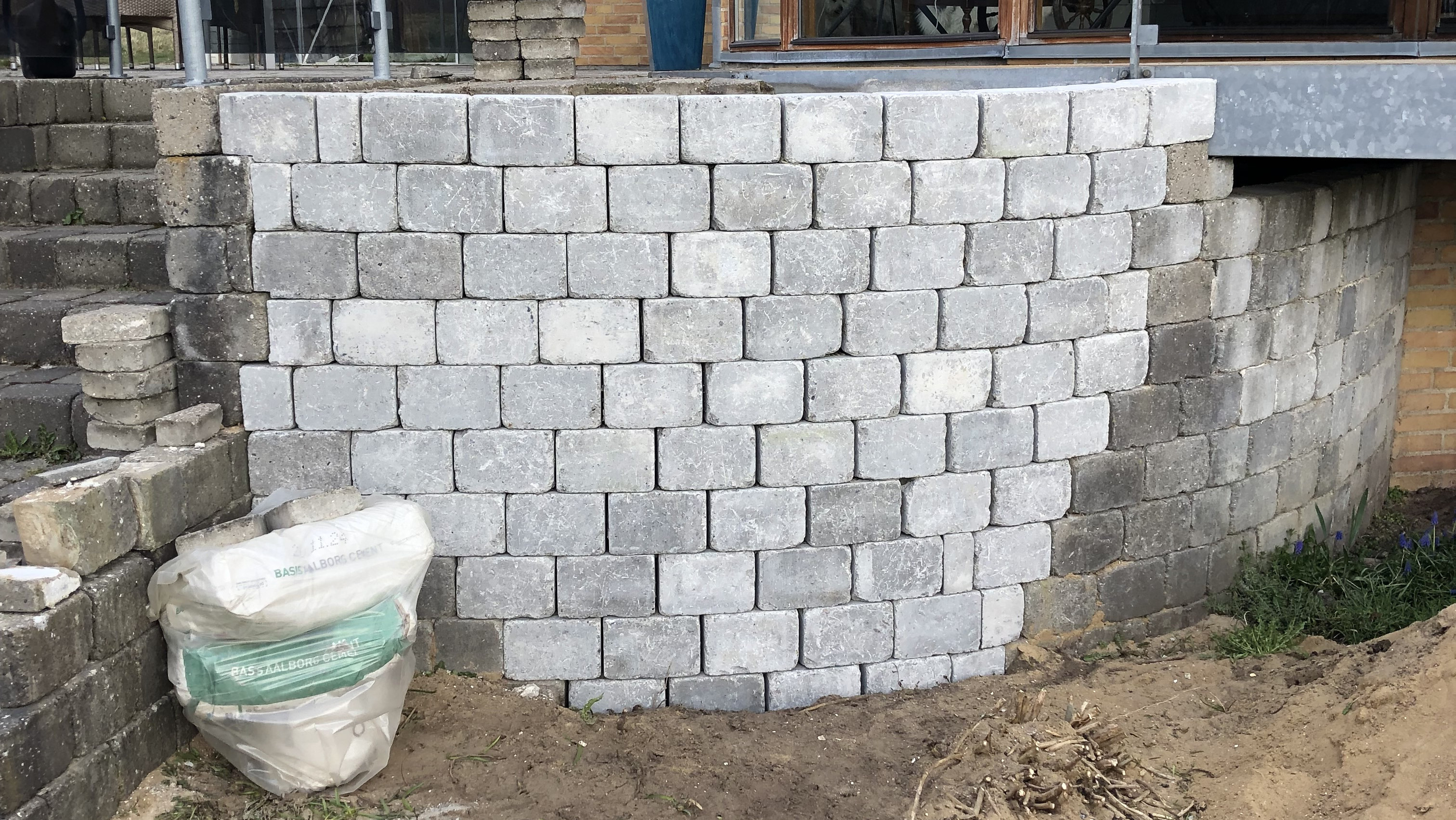 Viborg Anlæg modtager positiv anmeldelse for murarbejde fra Yvonne Pedersen i Viborg