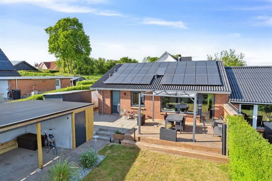 Elmevej 2 er til salg for kun 995.000 kr.: Se de billigste boliger til salg i Them her