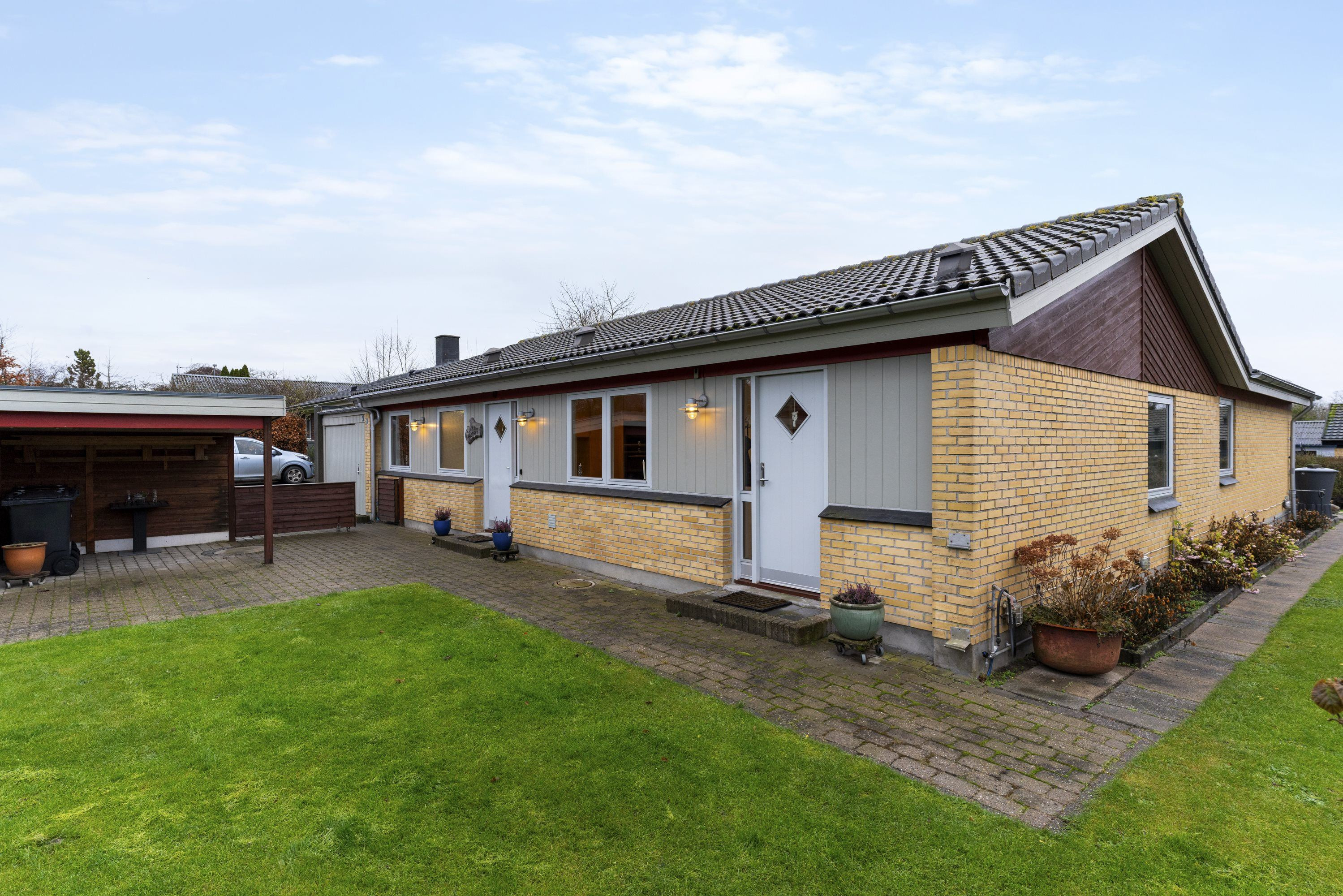 Netop kommet til salg: Mølleager 9 en af Hjortshøjs dyreste adresser