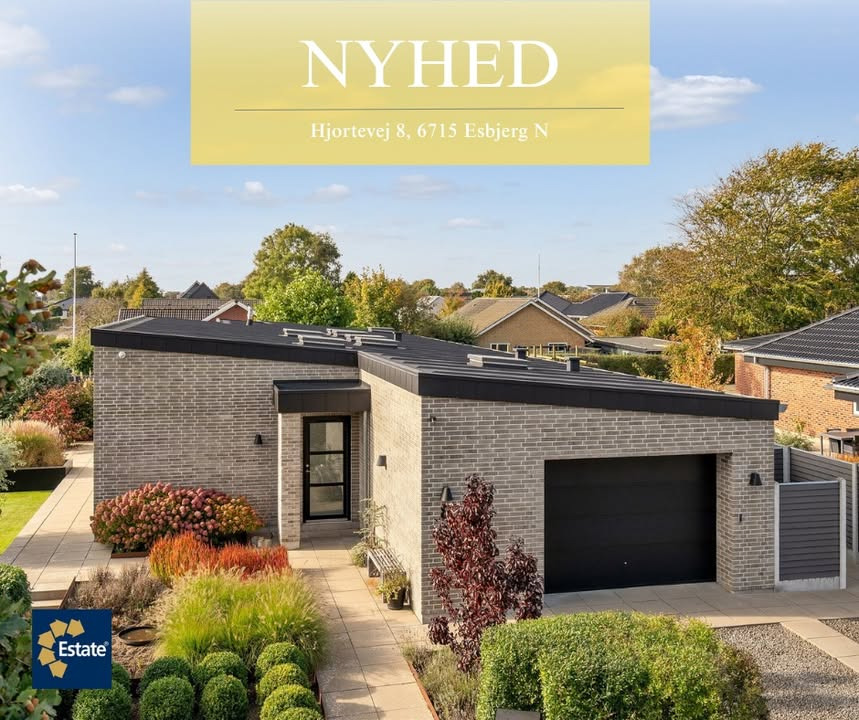 Fuldmuret luksusvilla med unik haveplanlægning i Esbjerg til salg hos ESTATE Robin Thybo