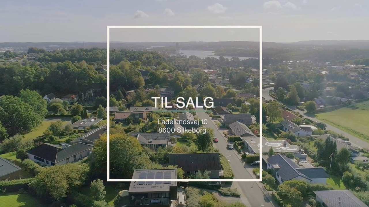 Velholdt villa med panoramaudsigt i Hvinningdal fra LokalBolig Silkeborg