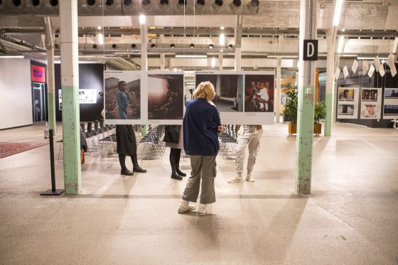 Oplev prisvindende pressefotos i Spinderihallerne