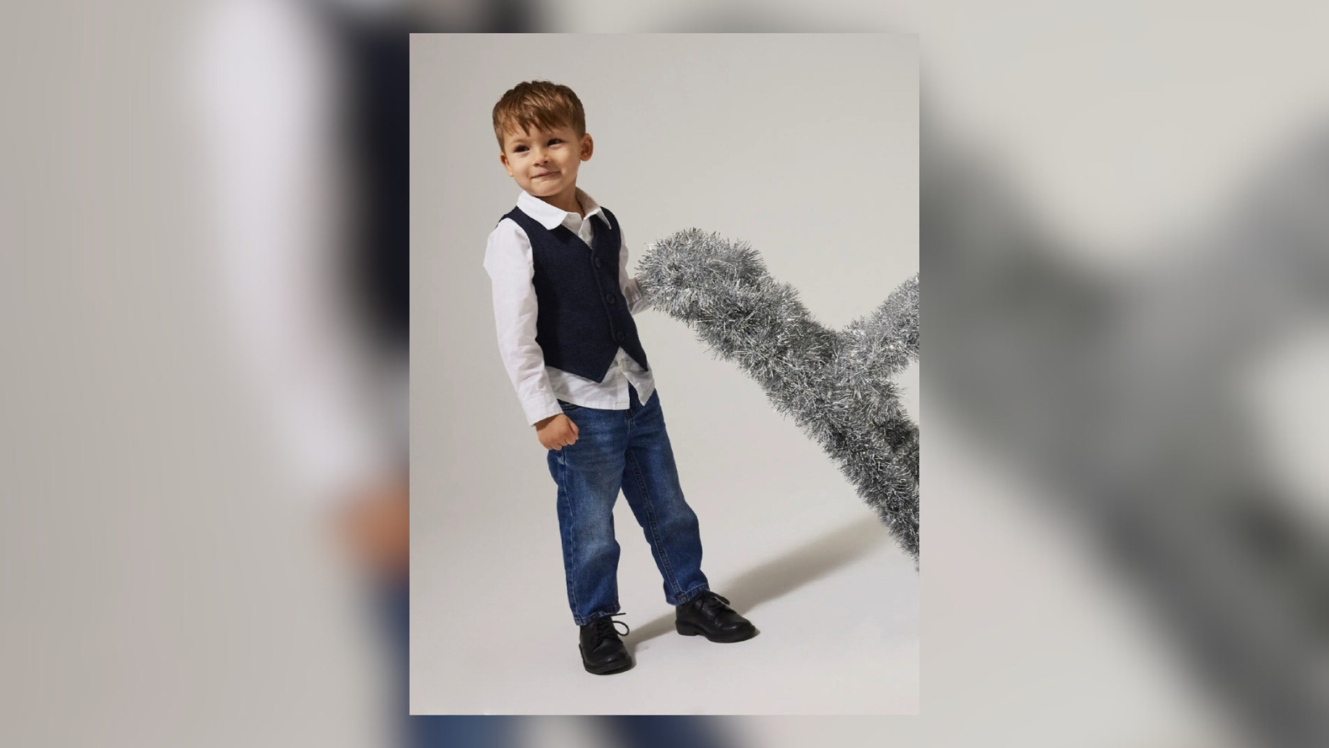 Børneshoppen Brønderslev melder klar til jul med masser af fest- og juletøj