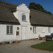 Oplev jægerstenalderen ved familieomvisning på Vedbækfundene