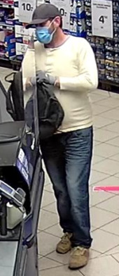 Efterlysning af gerningsmand til røveri mod Rema 1000 på Korsørvej i Slagelse