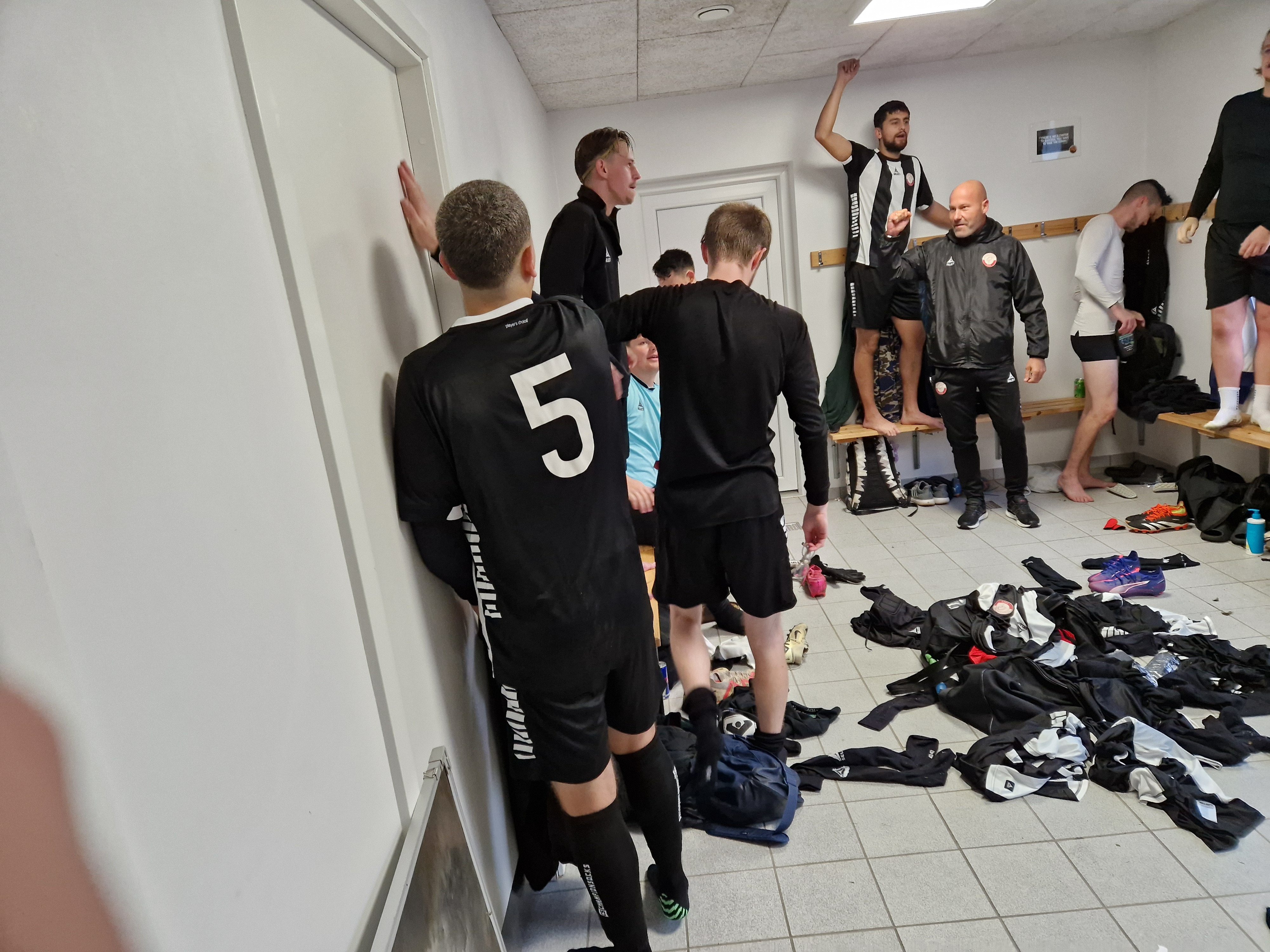 FC Esbjerg Øst triumferer med 3-0 sejr mod Esbjerg fB