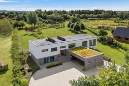 Home Støvring præsenterer eksklusiv arkitekttegnet funkisvilla på Hjedsbækvej 277